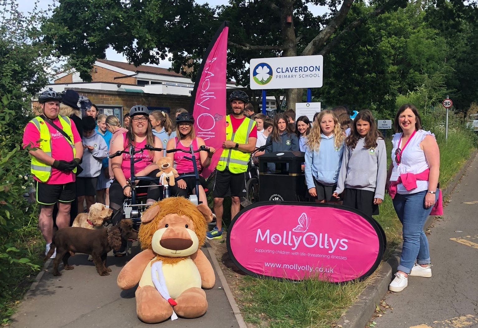 Tandem cyclists ride 30 miles across Warwickshire for Molly Ollys