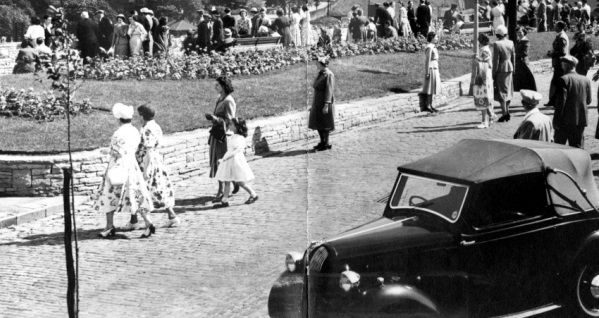 Sunday best outfits for a day out in popular Macclesfield park in the 1950s