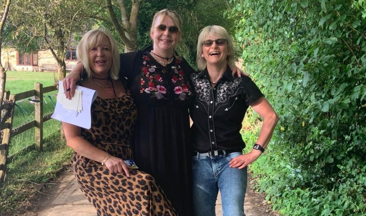 Lincolnshire sisters raise thousands for Sue Ryder with a hoedown in memory of their mum