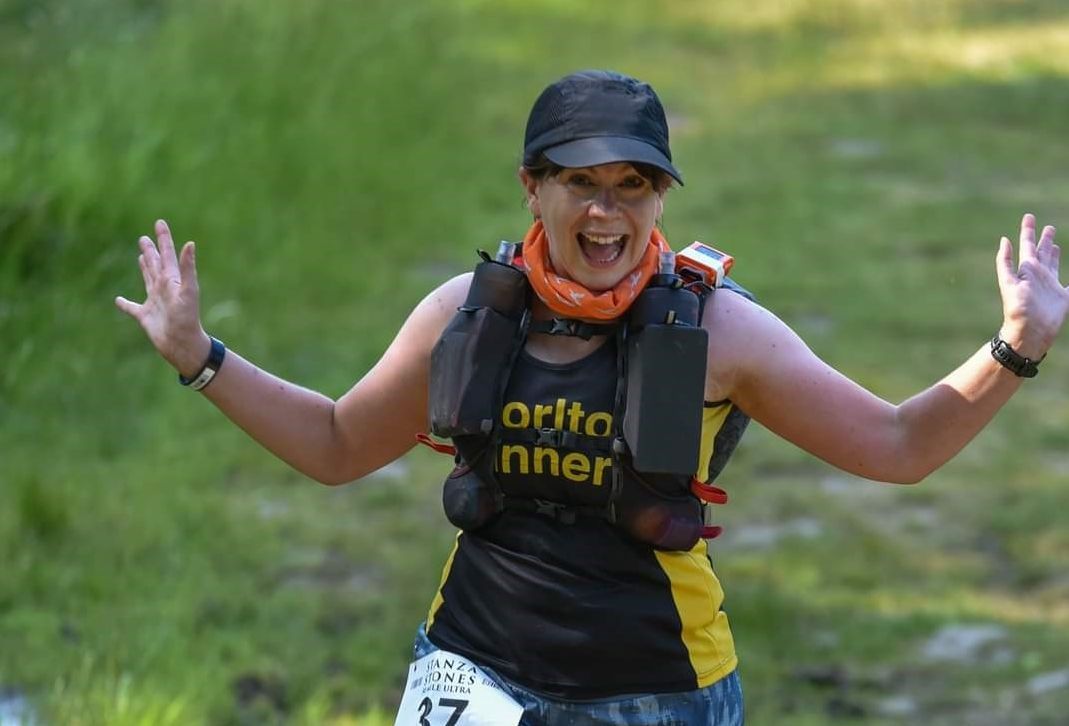 Ultra-marathon superstar goes the extra mile to raise money for St Ann’s Hospice