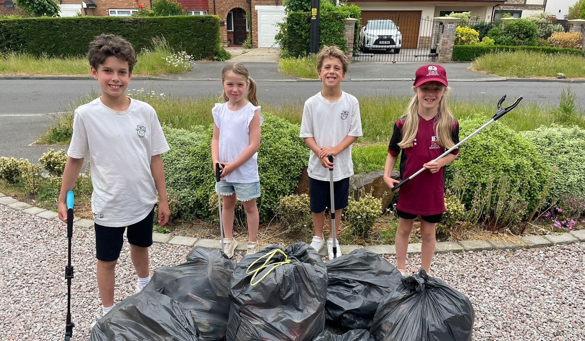 Brentwood eco warriors donate their time to clean up Hutton community