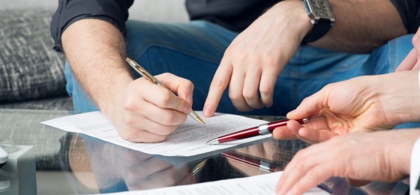 read-through-student-tenancy-agreement fine- comb-student-letting-agreement-for-errors