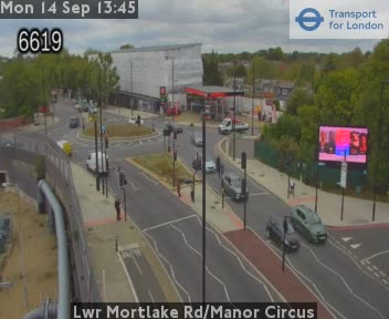 Lwr Mortlake Rd/Manor Circus