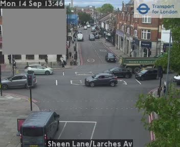 Sheen Lane/Larches Av