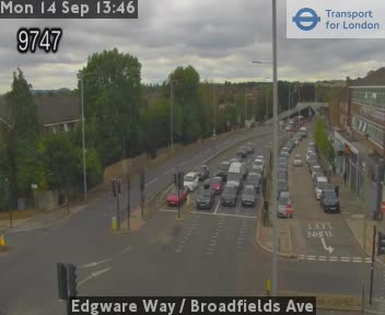 Edgware Way / Broadfields Ave