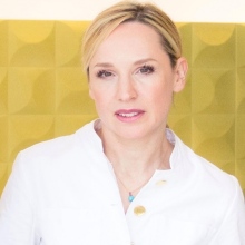 Bild vergrößern: Eveline Urselmann, Mund-Kiefer-Gesichtschirurg Hamburg