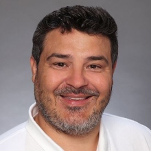 Bild vergrößern: Thomas Ouzounis, Zahnarzt Dieburg