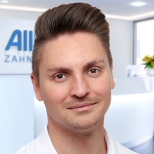 Bild vergrößern: Nils-Julius Lang, Zahnarzt Leipzig