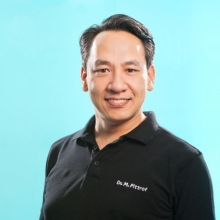 Bild vergrößern: Marcus Pittrof, Zahnarzt Köln