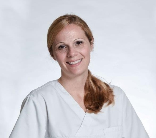 Zahnarztpraxis Stuttgart Mitte Dr. Schubothe-zacher - Olgastr. 19 Dr. Sarah Schubothe-Zacher - Zahnärztin Stuttgart