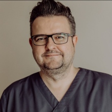 Bild vergrößern: Manuel Pietsch, Zahnarzt Rosenheim