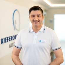 Bild vergrößern: Alireza Shakib, Zahnarzt Geesthacht