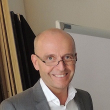 Bild vergrößern: Arnd Schultze, Mund-Kiefer-Gesichtschirurg Bergisch Gladbach