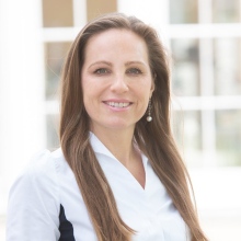 Bild vergrößern: Sarah Tran Viet, Plastischer & Ästhetischer Chirurg Bad Liebenzell