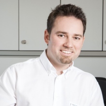 Bild vergrößern: Sebastian Riechel, Zahnarzt Nürnberg