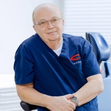 Bild vergrößern: Rüdiger Schrott, Zahnarzt Nürnberg