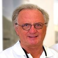 Bild vergrößern: Henning Gröfke, Zahnarzt Uelzen