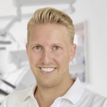 Bild vergrößern: Björn M. Waldmüller, Zahnarzt Stuttgart