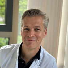 Bild vergrößern: Jörn Lohmeyer, Plastischer & Ästhetischer Chirurg Hamburg