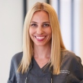 Nora Buchner, Zahnarzt München