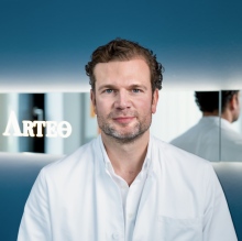 Bild vergrößern: Martin Siebeck, Plastischer & Ästhetischer Chirurg Düsseldorf