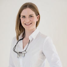 Bild vergrößern: Mandy Schlauer, Zahnarzt Mainaschaff