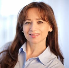 Bild vergrößern: Giti Jalali, Zahnarzt Kahl am Main