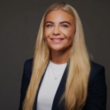 Bild vergrößern: Alisa Toursarkissian, Zahnarzt Berlin