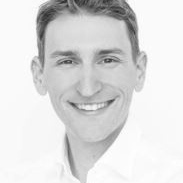 Bild vergrößern: Thomas Mader, Zahnarzt München