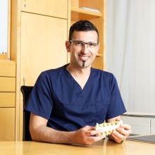 Bild vergrößern: Frederick Hekmat Daher, Neurochirurg Offenbach am Main