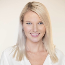 Christina Weiss, Zahnarzt Frankfurt