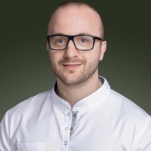 Bild vergrößern: Rezart Qorri, Zahnarzt Zwickau