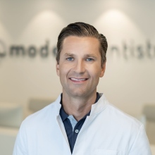 Bild vergrößern: Niels Hoffmann, Zahnarzt Leipzig