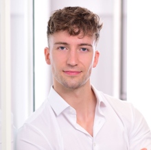 Bild vergrößern: Jakob Schmidt, Zahnarzt Leipzig