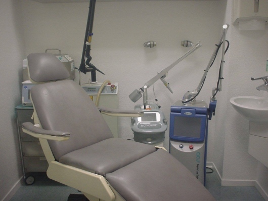 Hautarzt Münster Dr. Med. Kai Rezai Dr. med. Kai Rezai - Hautarzt (Dermatologe), Allergologe Münster