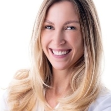 Bild vergrößern: Victoria Hoffmeister, Plastischer & Ästhetischer Chirurg Düsseldorf