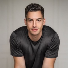 Bild vergrößern: Simon Georgi, Zahnarzt Schnaittach