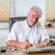 Bild vergrößern: Manfred Maywurm, Urologe Marburg