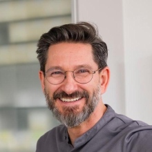 Bild vergrößern: Jan Walter, Zahnarzt Kevelaer