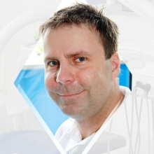 Bild vergrößern: Marek Sopata, Zahnarzt Köln