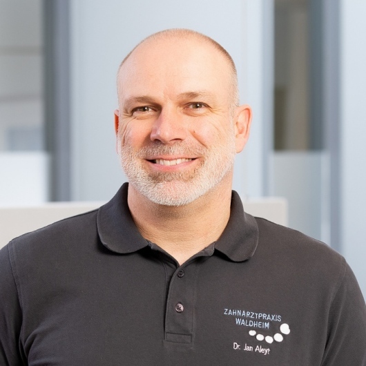 Dr. med. dent. Jan Aleyt, MSc. - Zahnarzt Hannover