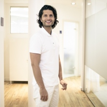 Bild vergrößern: Daniel Tandon, Zahnarzt Willich