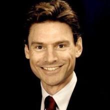 Bild vergrößern: Niclas Broer, Plastischer & Ästhetischer Chirurg München