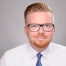 Bild vergrößern: Matthias Külken, Mund-Kiefer-Gesichtschirurg Berlin