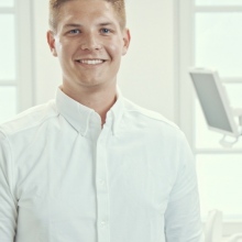 Bild vergrößern: Jannik Löhnert, Zahnarzt Bielefeld