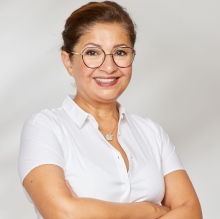 Bild vergrößern: Azita Moshtaghy, Zahnarzt Kaltenkirchen