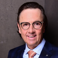 Bild vergrößern: Lutz Brussig, Zahnarzt Berlin