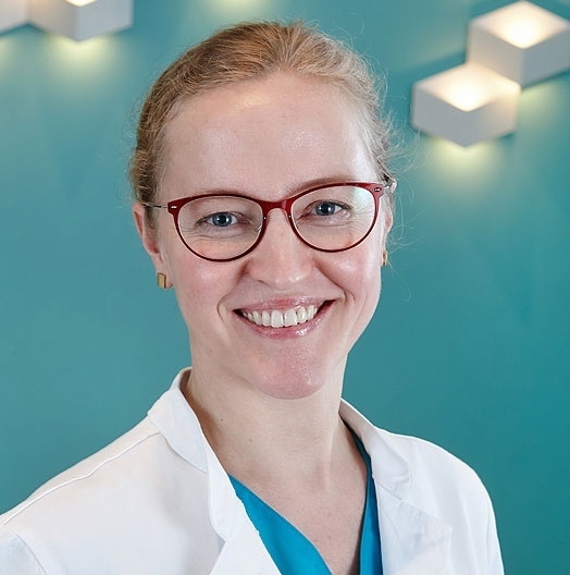 Dr. med. Triinu Elsner Plastischer & Ästhetischer Chirurg in Hamburg