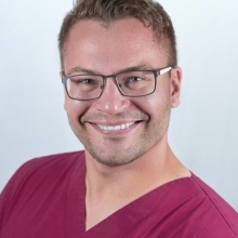 Bild vergrößern: Jakob Osada, Zahnarzt Halle