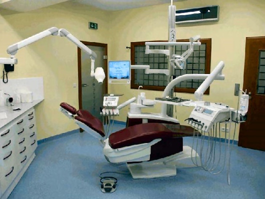 Dr. med. dent. Wolf-Karsten Mayer - Zahnarzt Kesselsdorf